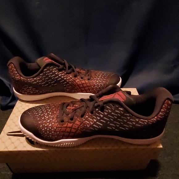 Men's Nike Mamba Instinct Basketball Shoe - Picture 5 of 6